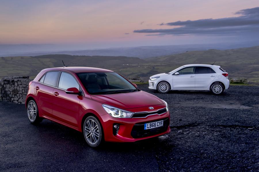  Kia Rio First Edition 2017 года  (UK) (фото 2 из 70)